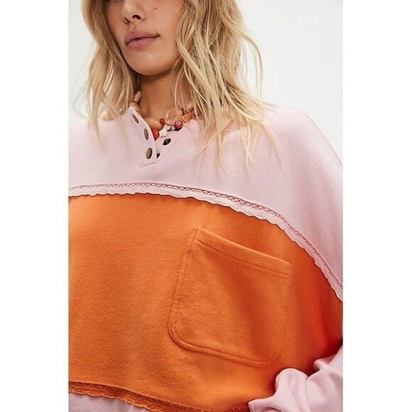 Free People Strawberry Sweatshirt Top Pullover Colorblocked Ribbed S NWD 284288 - Picture 2 of 9